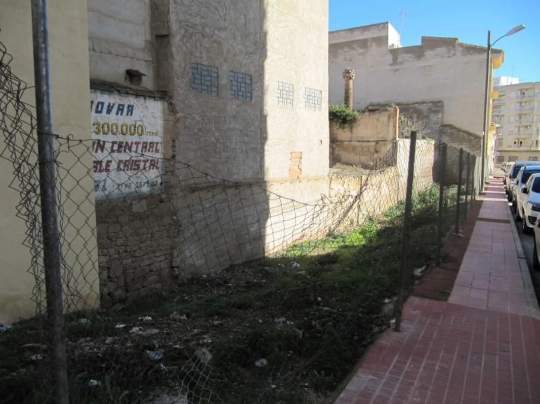 Terreno en venta en Monovar, Alicante photo 1