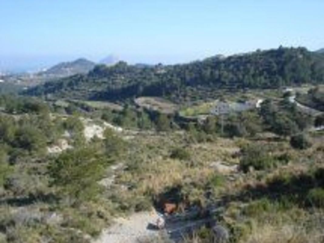 Terreno en venta en Gata de Gorgos, Alicante photo 1