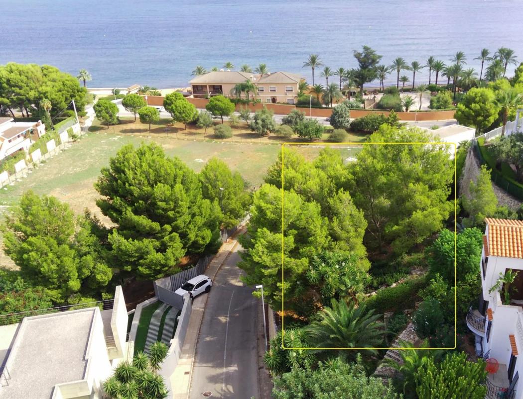 Terreno en venta en Denia, Alicante photo 1