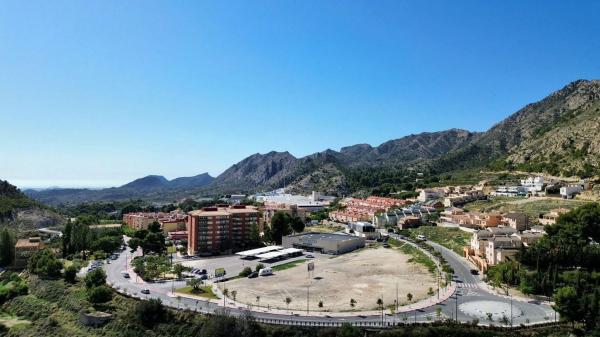 Terreno en avenida Joan Fuster, 26 photo 3