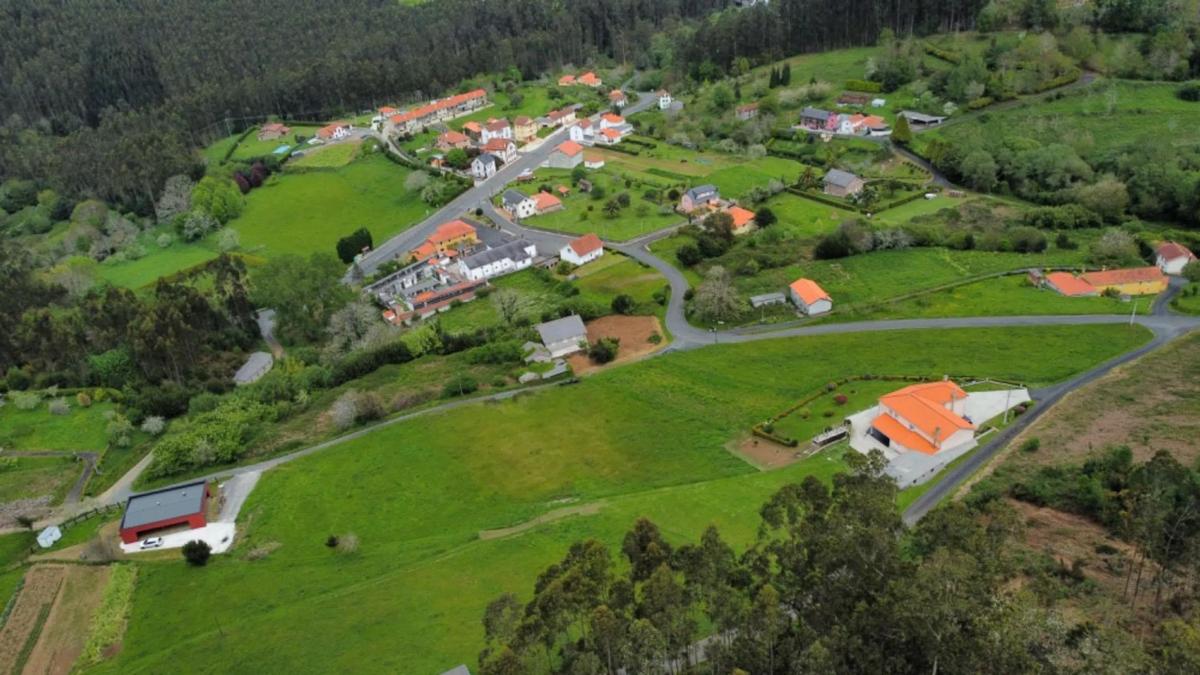 Terreno en venta en Cerdido, A Coruña photo 3