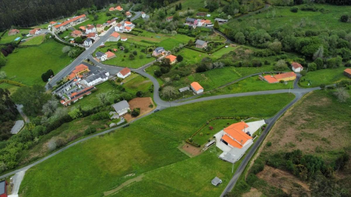 Terreno en venta en Cerdido, A Coruña photo 4