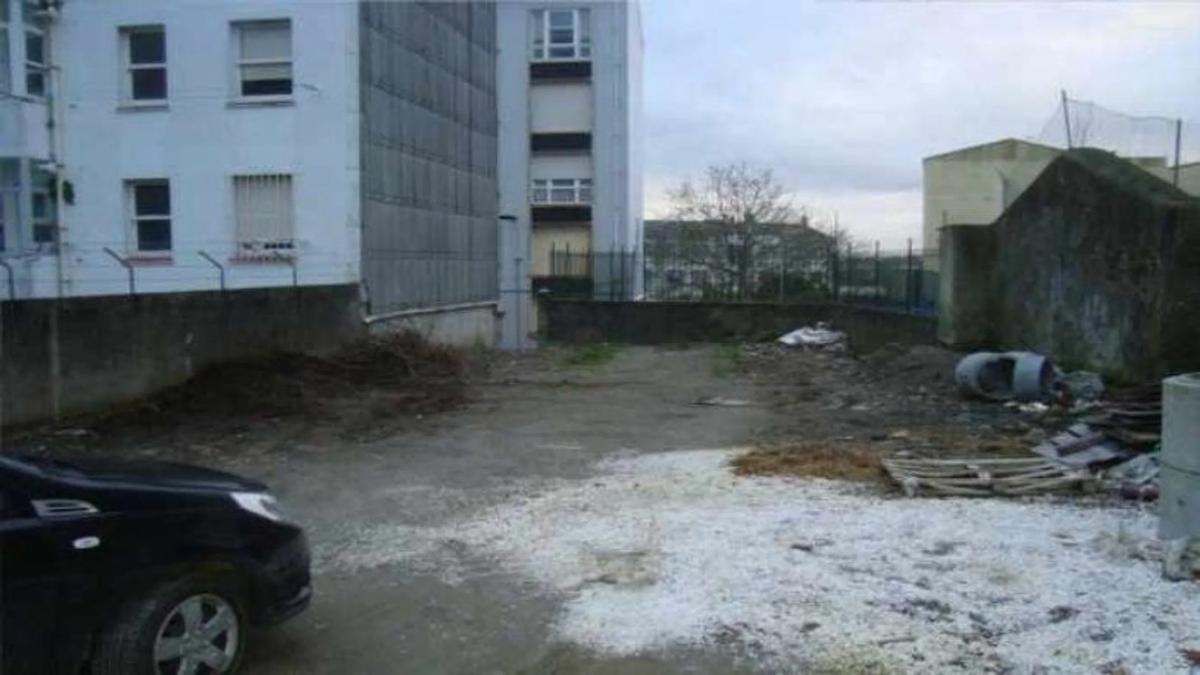 Terreno en venta en Ferrol, A Coruña photo 1