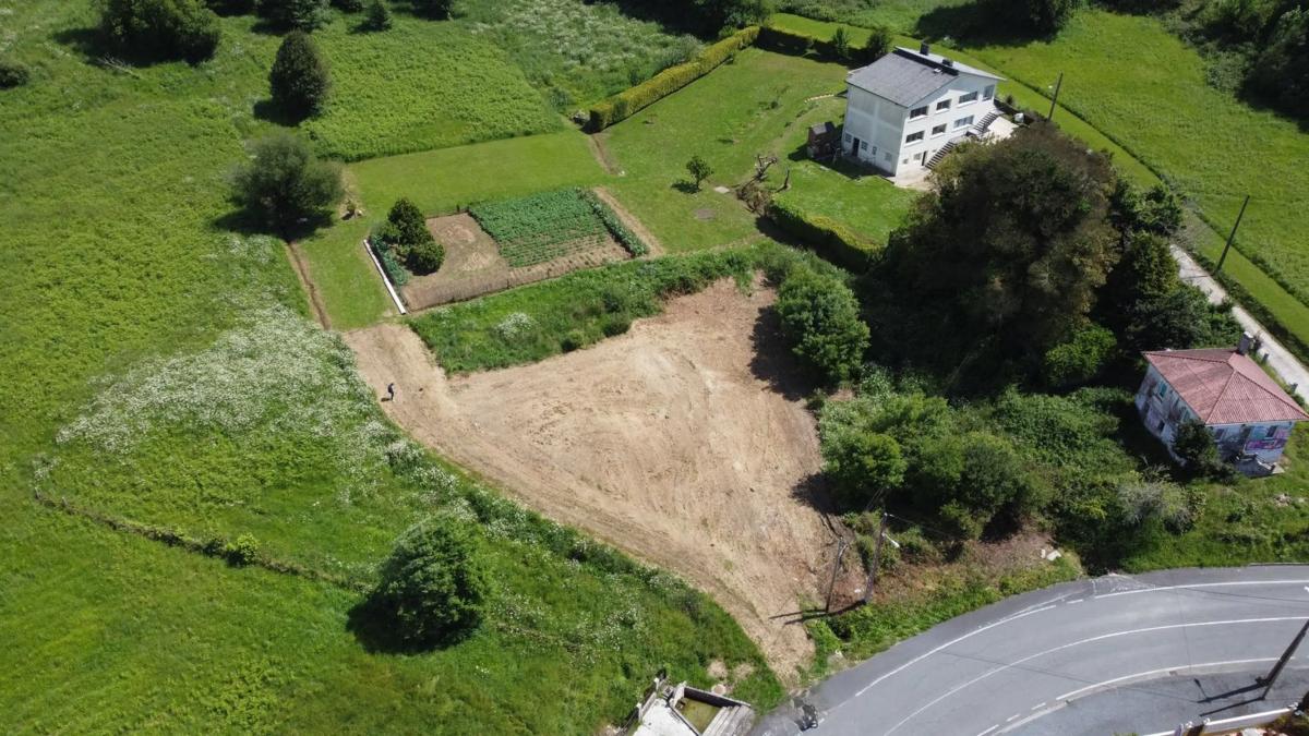 Terreno en venta en Oleiros, A Coruña photo 3