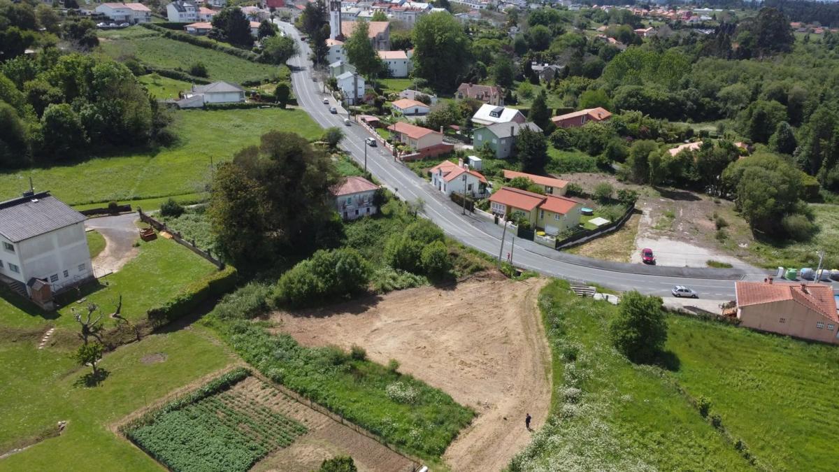 Terreno en venta en Oleiros, A Coruña photo 4