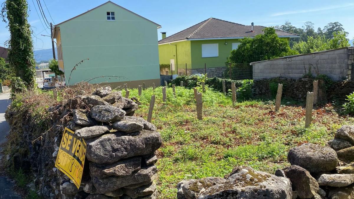 Terreno en venta en Boiro, A Coruña photo 1