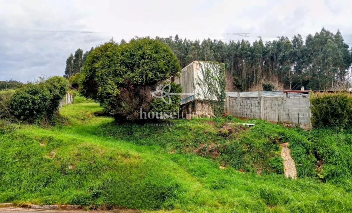 Terreno en venta en Valdoviño, A Coruña photo 1