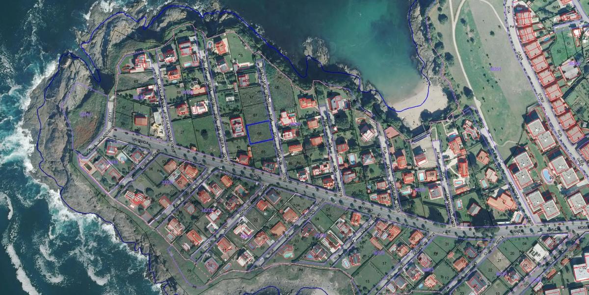 Terreno en venta en Oleiros, A Coruña photo 3