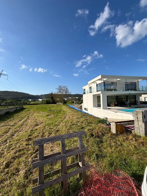 Terreno en venta en Culleredo, A Coruña photo 2
