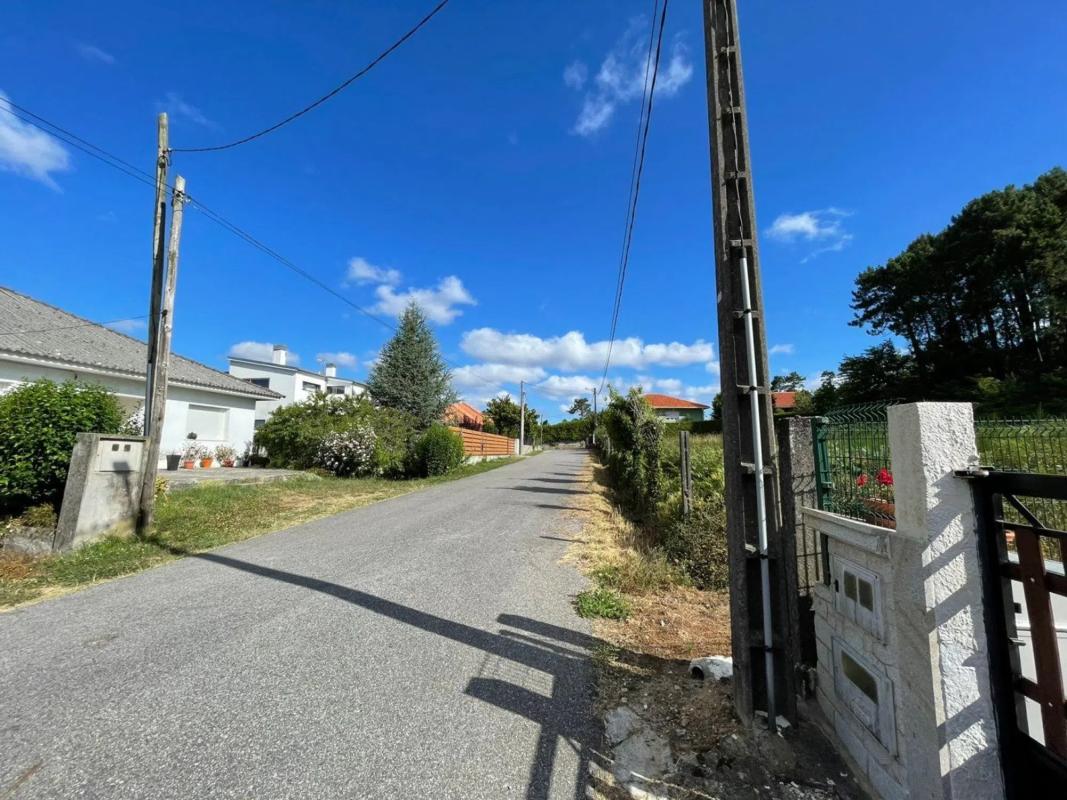 Terreno en venta en Boiro, A Coruña photo 2