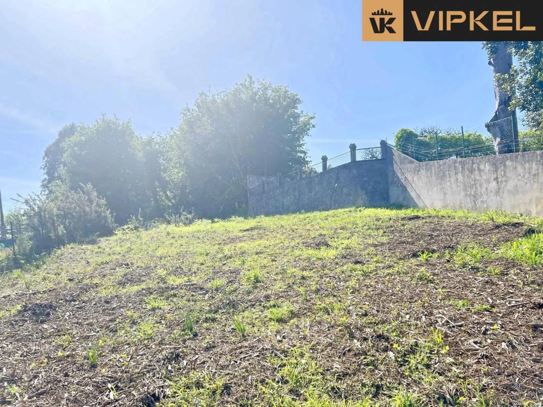 Terreno en venta en Bergondo, A Coruña photo 2