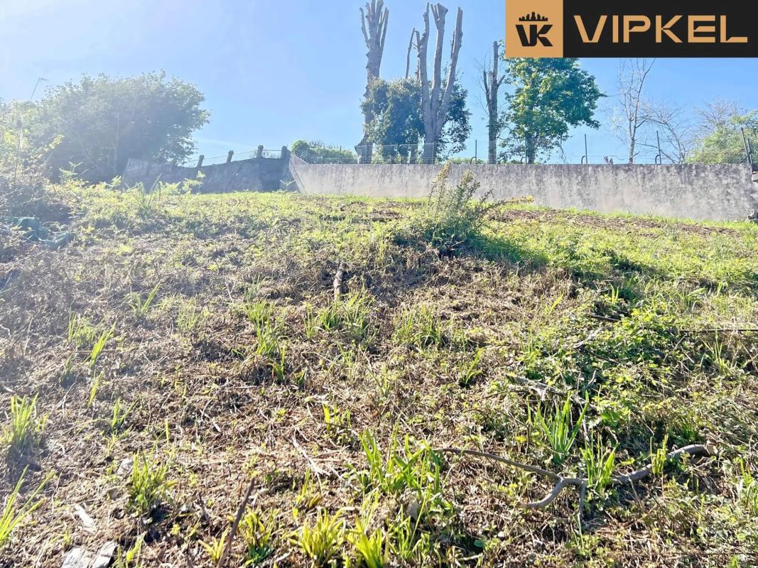 Terreno en venta en Bergondo, A Coruña photo 3