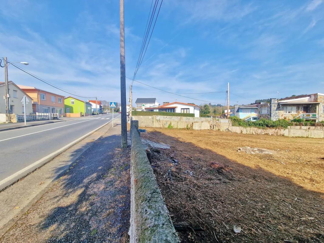 Terreno en venta en Oleiros, A Coruña photo 3