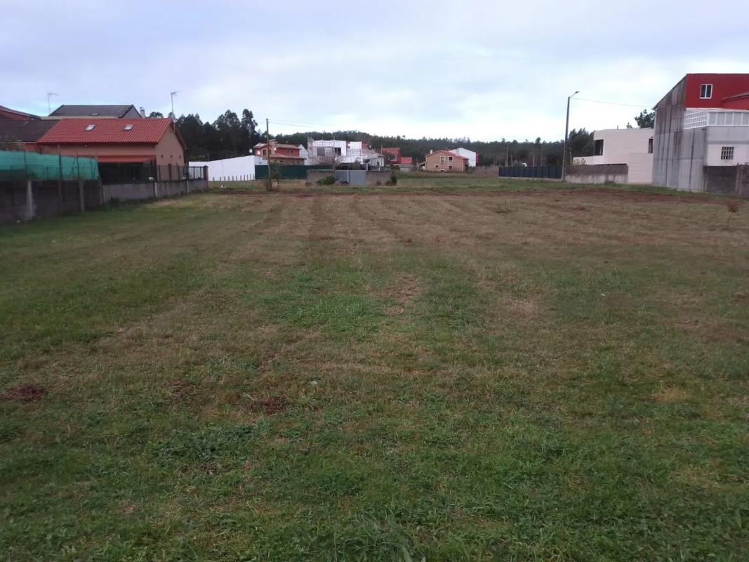 Terreno en venta en Carballo, A Coruña photo 3