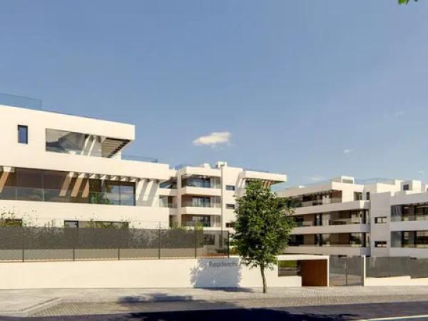 Piso en venta en Calle Huerta Grande s/n, Pozuelo de Alarcón
thumbnail 2
