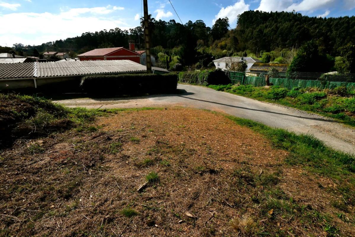 Terreno en venta en Oleiros, A Coruña photo 2