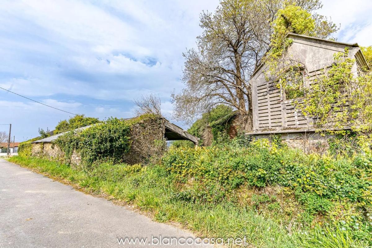 Terreno en venta en Carballo, A Coruña photo 4
