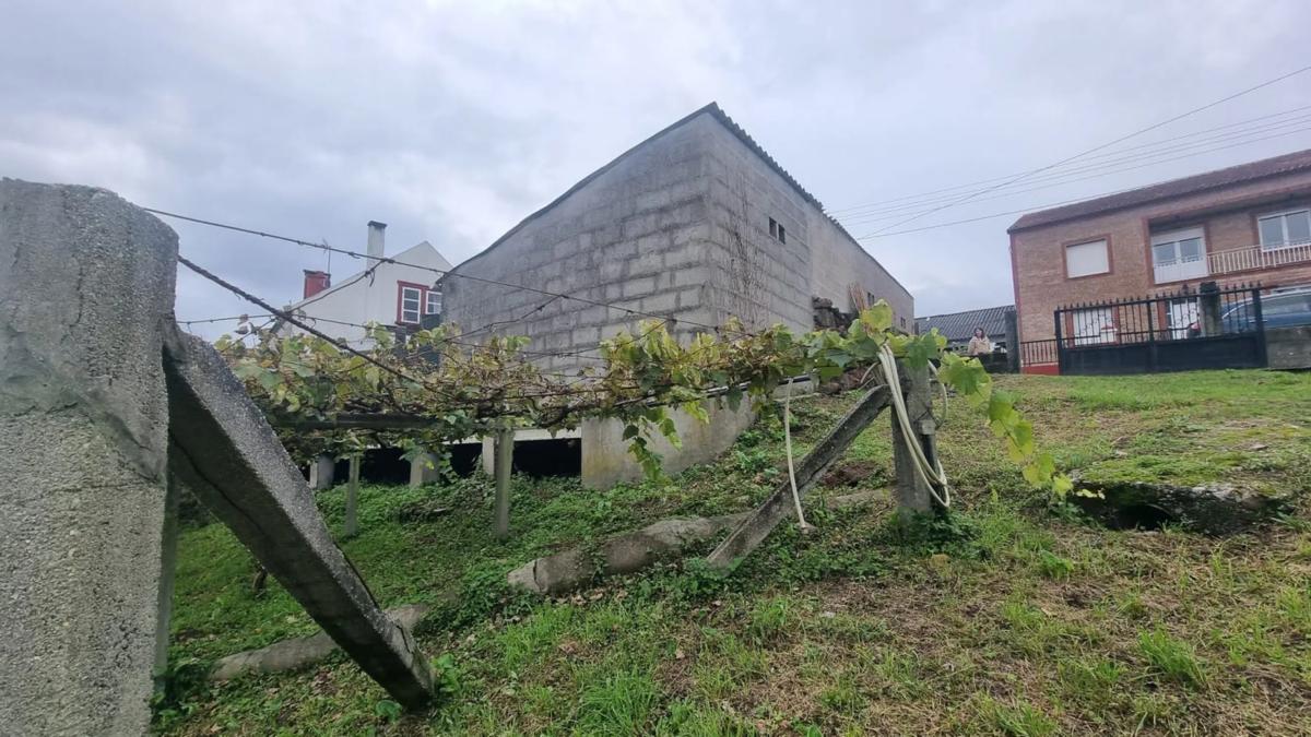 Terreno en venta en Ribeira, A Coruña photo 2