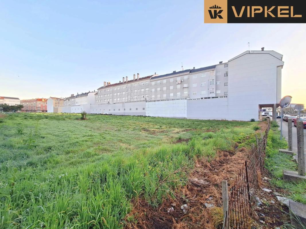 Terreno en venta en Narón, A Coruña photo 4
