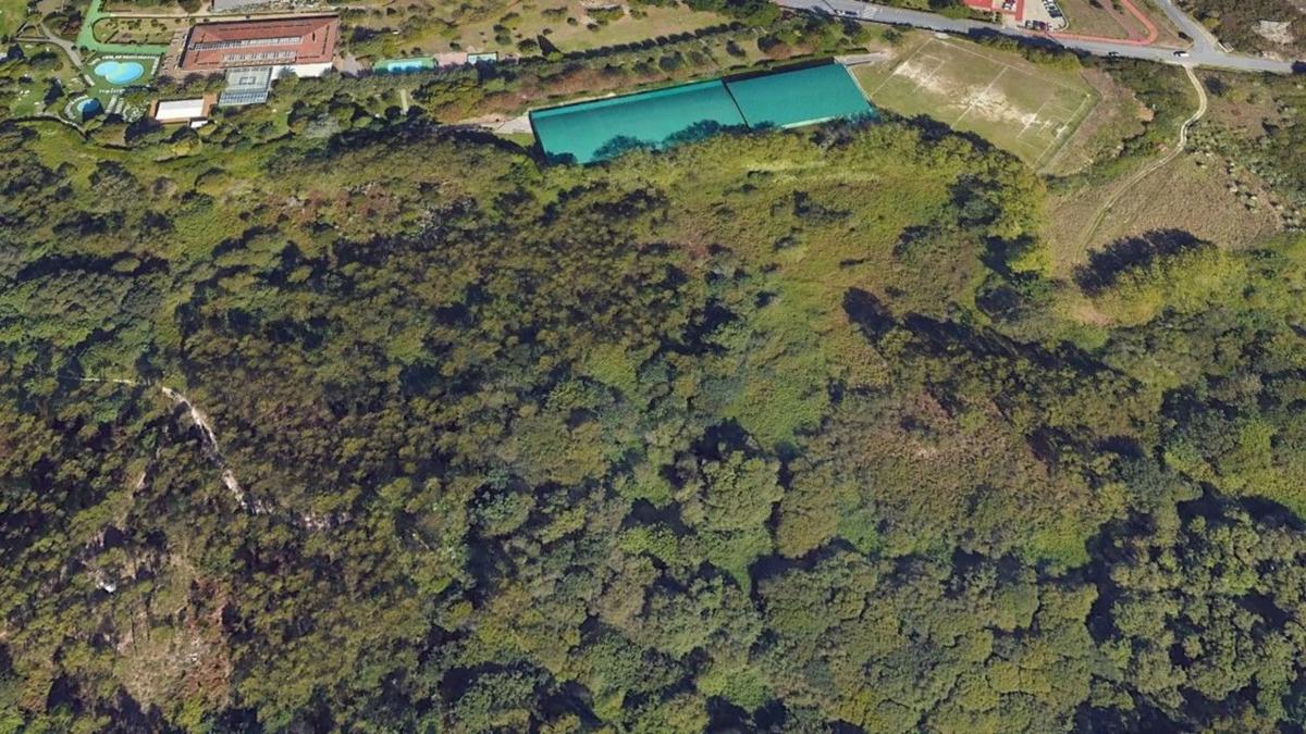 Terreno en venta en Culleredo, A Coruña photo 3