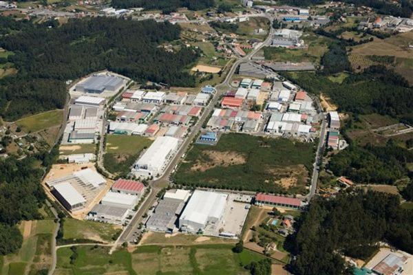 Terreno en Cambre photo 1