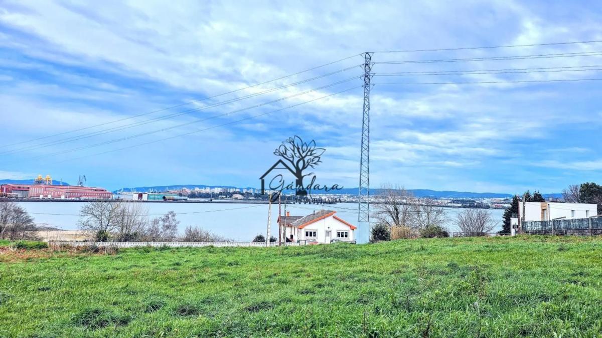 Terreno en venta en Fene, A Coruña photo 3