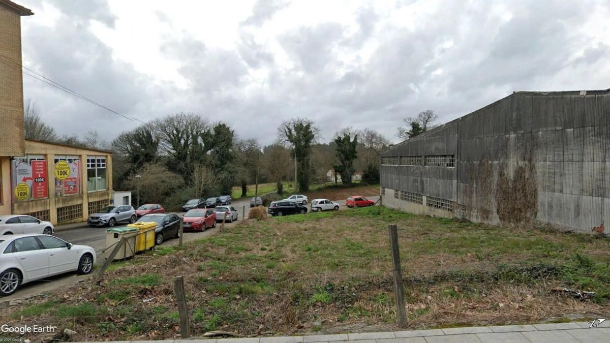 Terreno en venta en Ordes, A Coruña photo 3