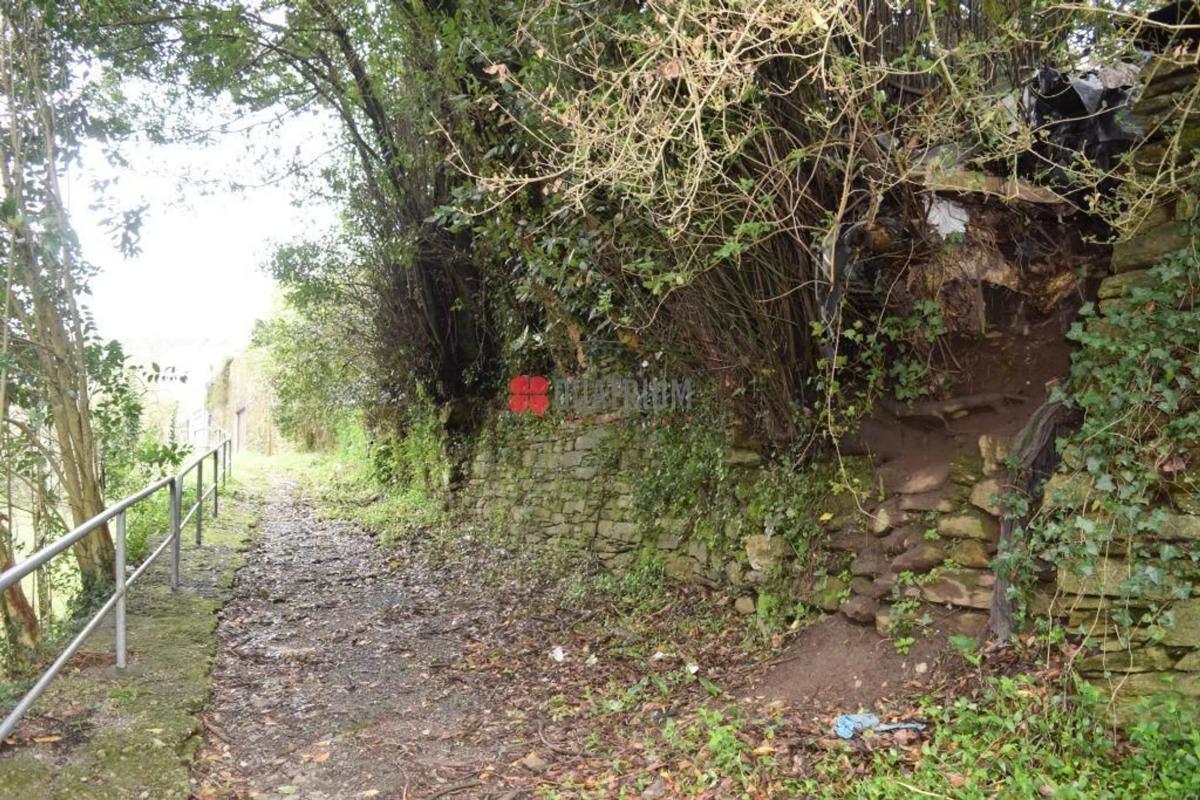 Terreno en venta en Santiago de Compostela, A Coruña photo 2