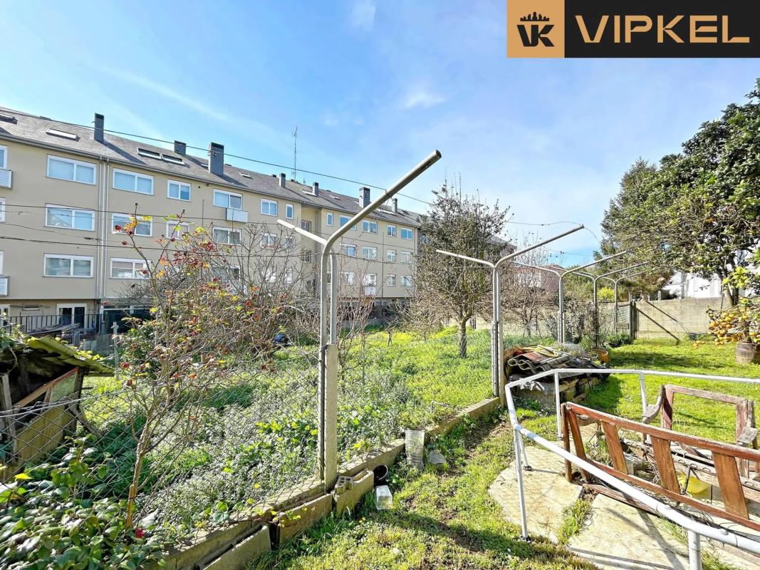 Terreno en venta en Oleiros, A Coruña photo 1