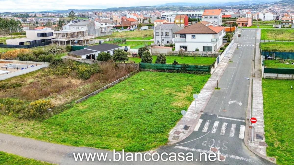 Działka na sprzedaż w Karbaljo, A Coruña photo 2