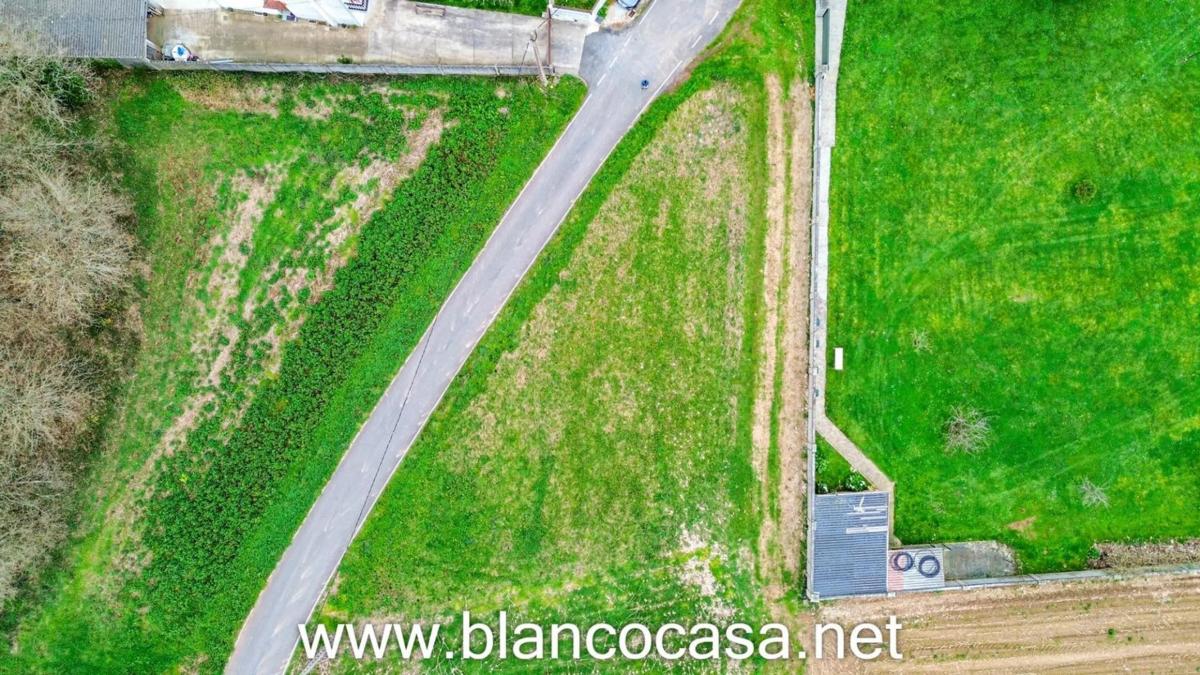 Terreno en venta en Laracha, A Coruña photo 4