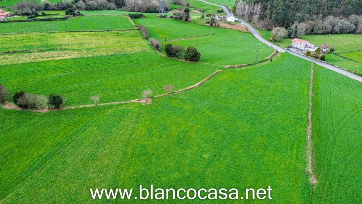Terreno en venta en Laracha, A Coruña photo 1