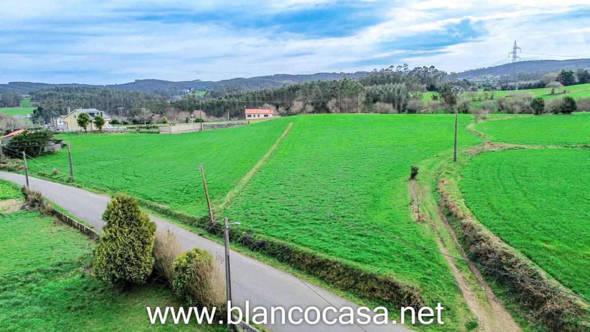 Terreno en venta en Laracha, A Coruña photo 4