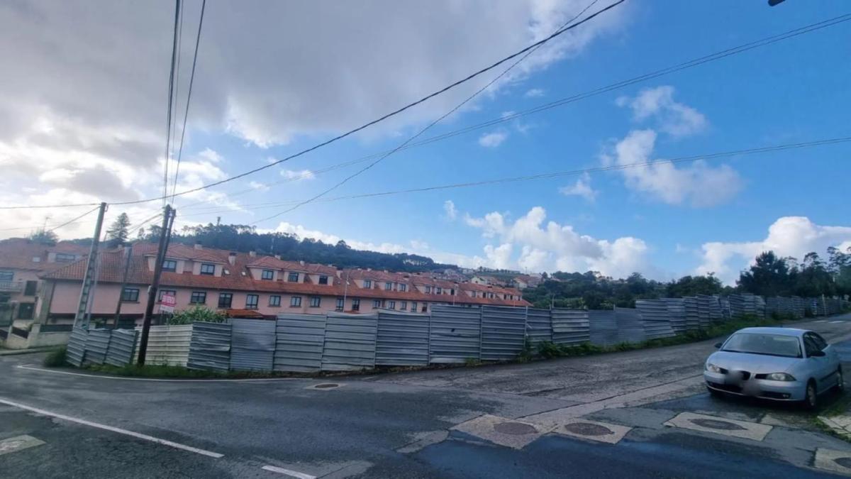Terreno en venta en Ribeira, A Coruña photo 3