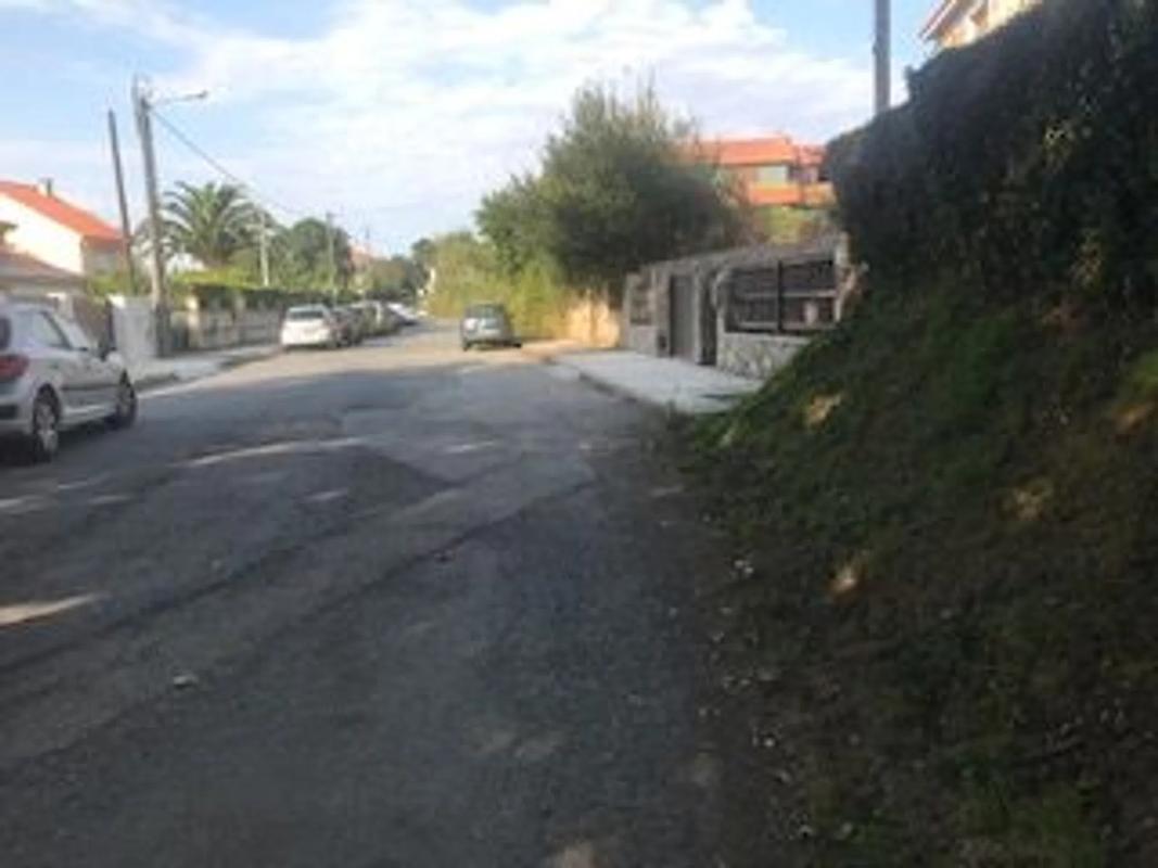 Terreno en venta en Oleiros, A Coruña photo 2