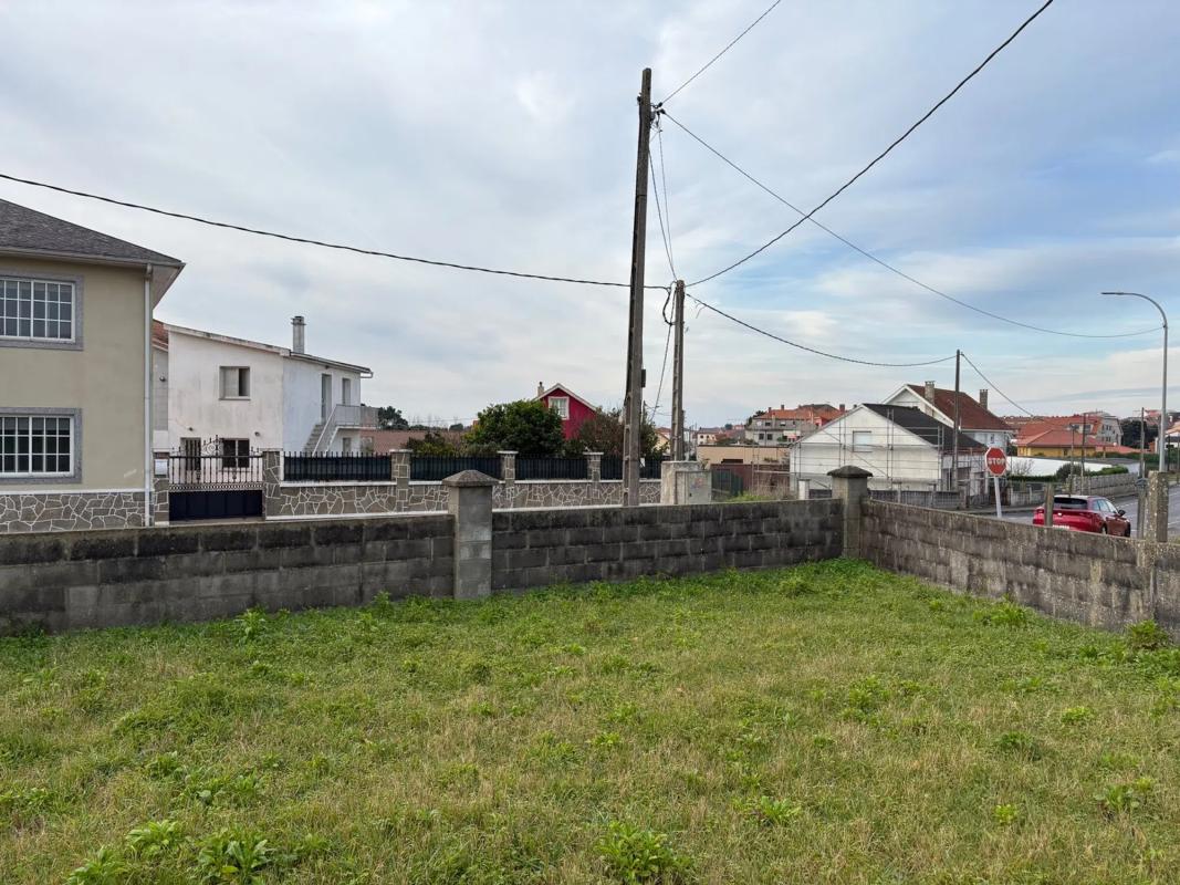 Terreno en venta en Ribeira, A Coruña photo 3