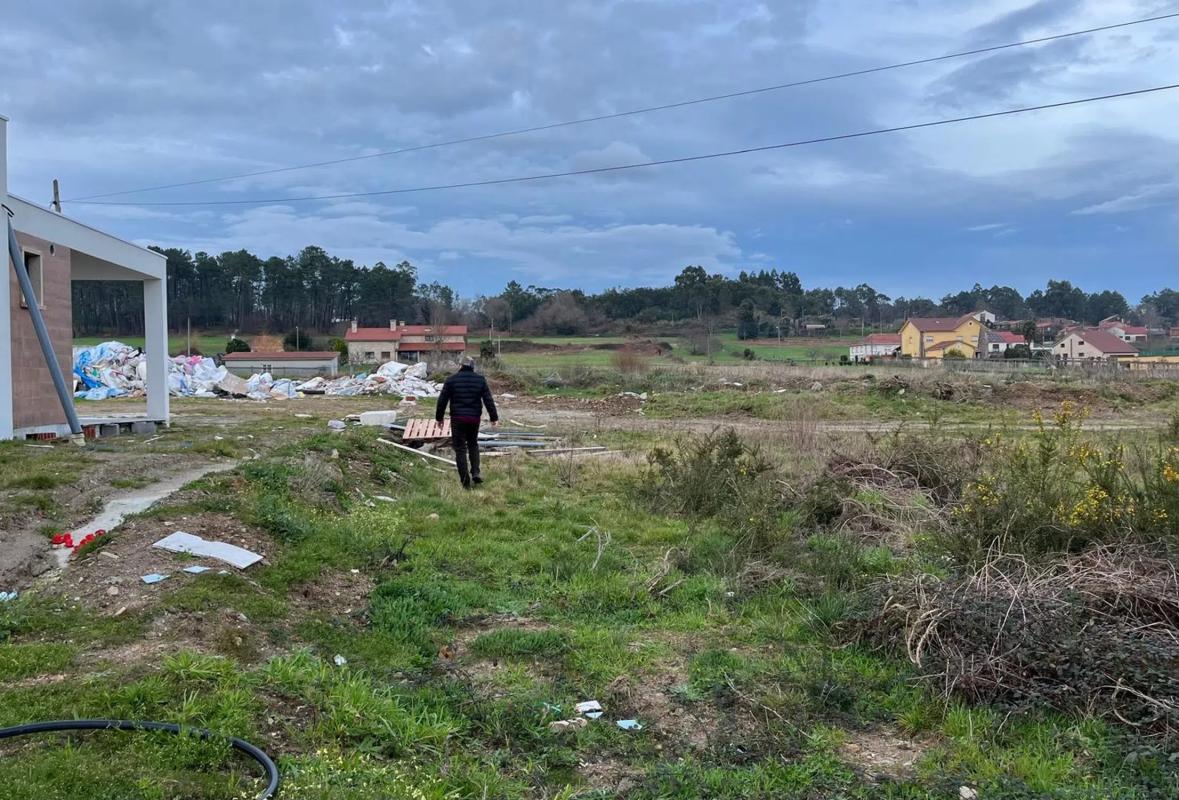 Terreno en venta en Brion, A Coruña photo 2