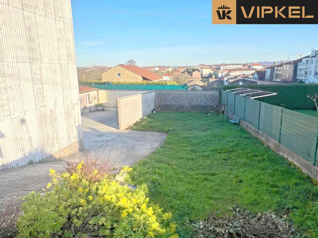 Terreno en venta en Santiago de Compostela, A Coruña photo 4