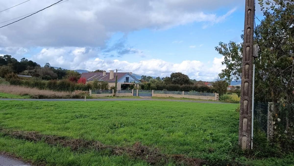Terreno en venta en Melide, A Coruña photo 2