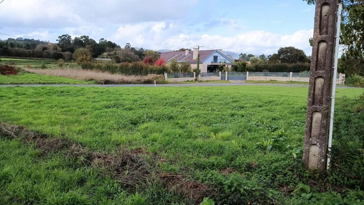 Terreno en venta en Melide, A Coruña photo 3