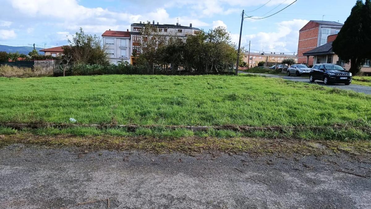 Terreno en venta en Melide, A Coruña photo 5