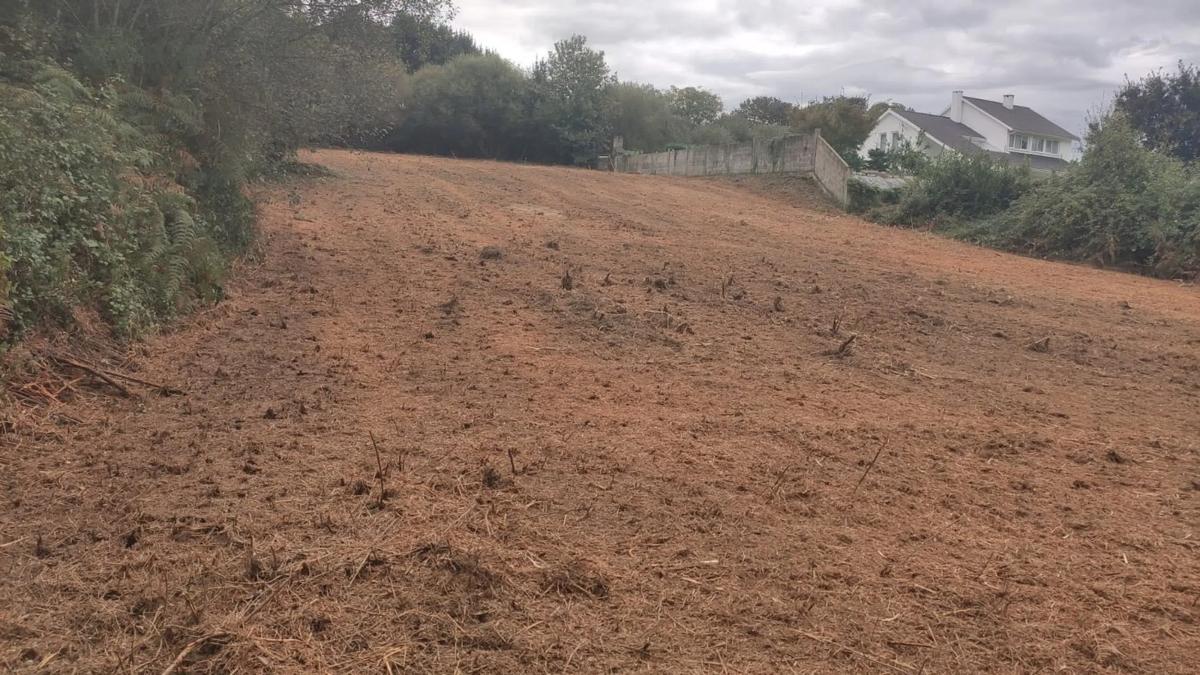 Terreno en venta en Fene, A Coruña photo 1