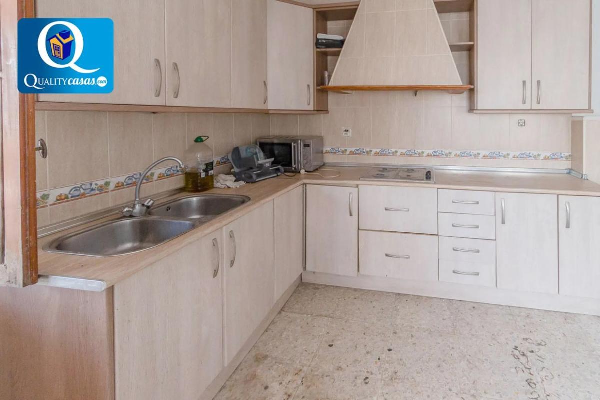 Sale of independent chalet in El Secanet - Hacienda del Sol, La Villajoyosa / Vila Joiosa
photo 3