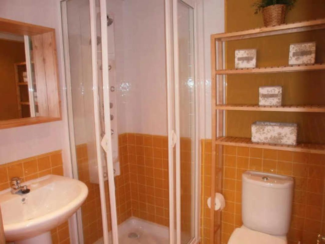 Propiedades en venta y alquiler en España photo 2