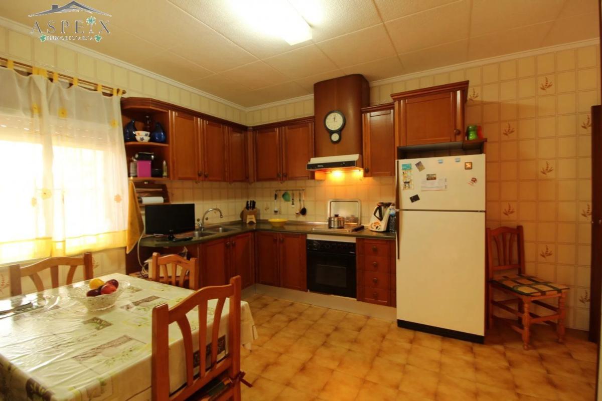 Properties for sale and rent in Spain photo 3