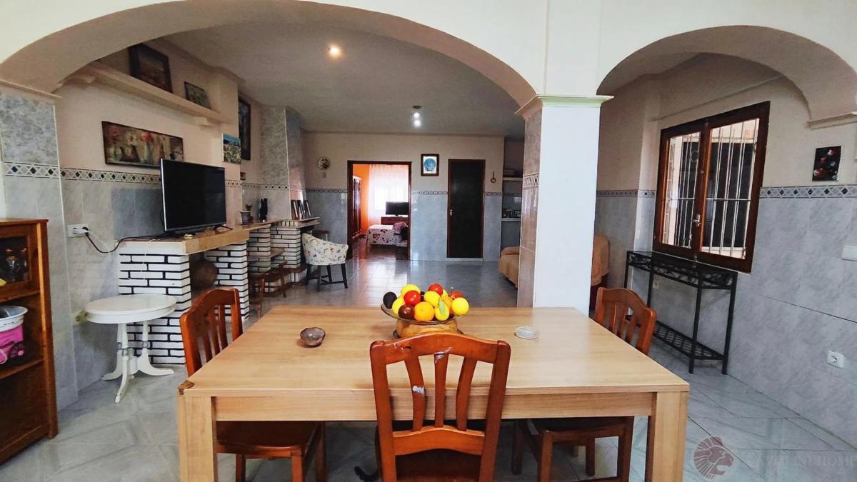Недвижимость на продажу и в аренду в Испании photo 5