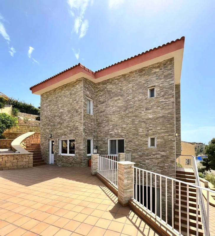 Properties for sale and rent in Spain photo 1