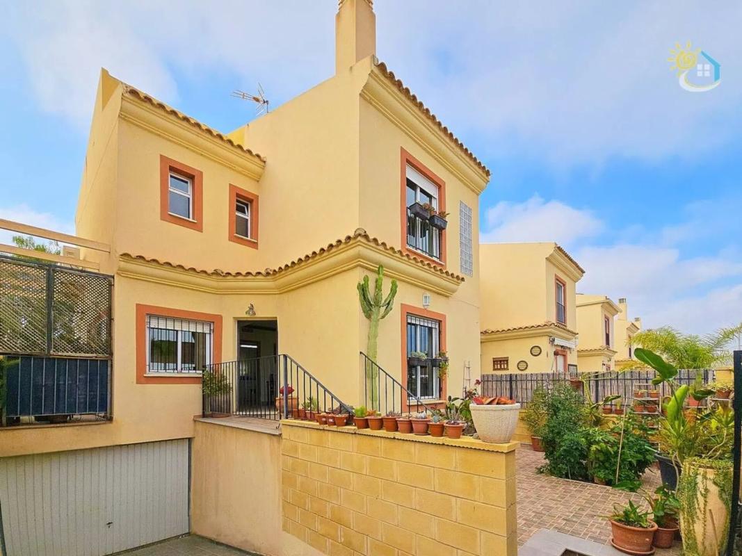 Продажа отдельного шале в Calle d'Ibi, Эль Кампельо photo 1