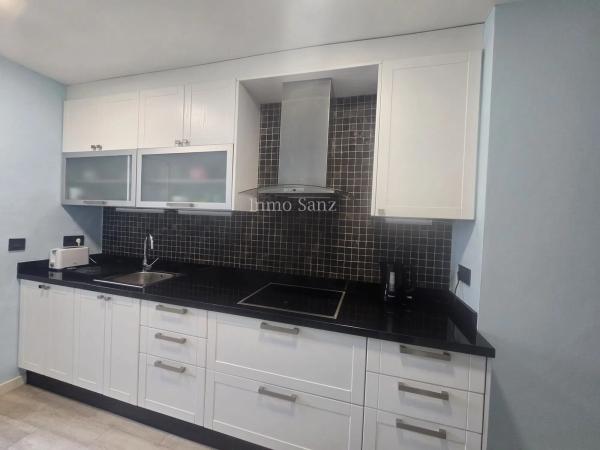 Продажа квартиры в  Avenida de Germanies, Эль-Кампельо photo 1