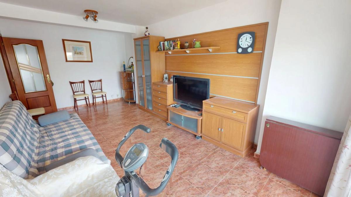 Sale of apartment in Calle Sant Pere, El Campello
photo 2